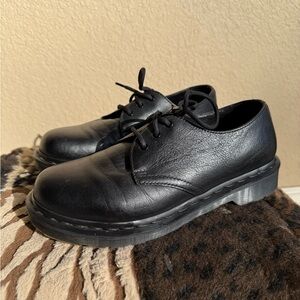 Monochrome 1461